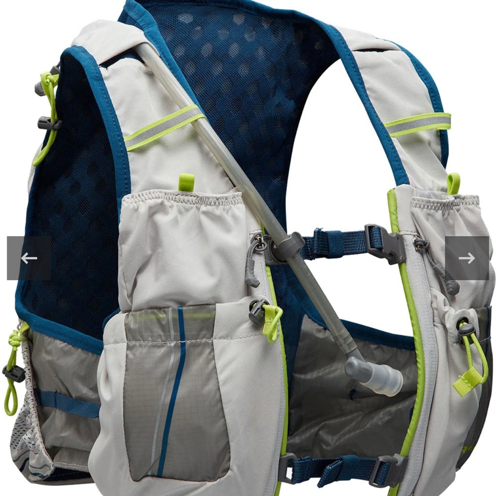 Nathan hydration pack